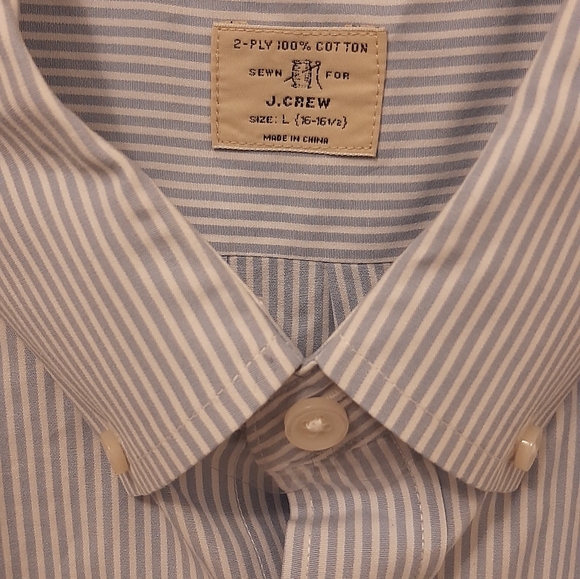 J.CREW. 100 % COTTON.SHORT SLEEVE SHIRT.SZ L. NOTE::NEW WITHOUT TAG...